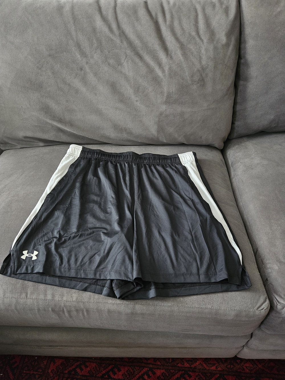 Under Armour Xlarge  Black Athletic Shorts with White Side Panels NWT MSRP$35